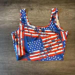 SOLD !!! NWOT medium USA top